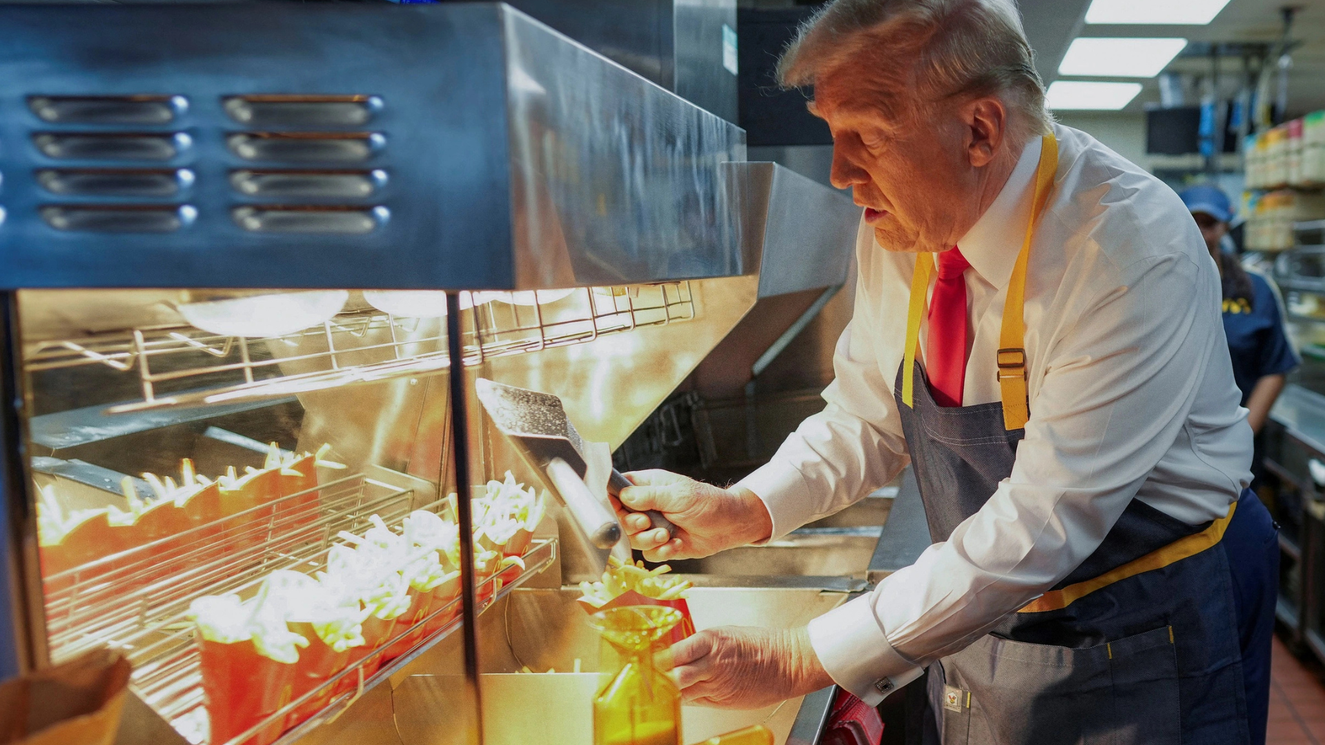 Trump Makes Fries At Pennsylvania Mcdonald’s: ‘I’ve Now Worked For 15 Minutes More Than Kamala’ 