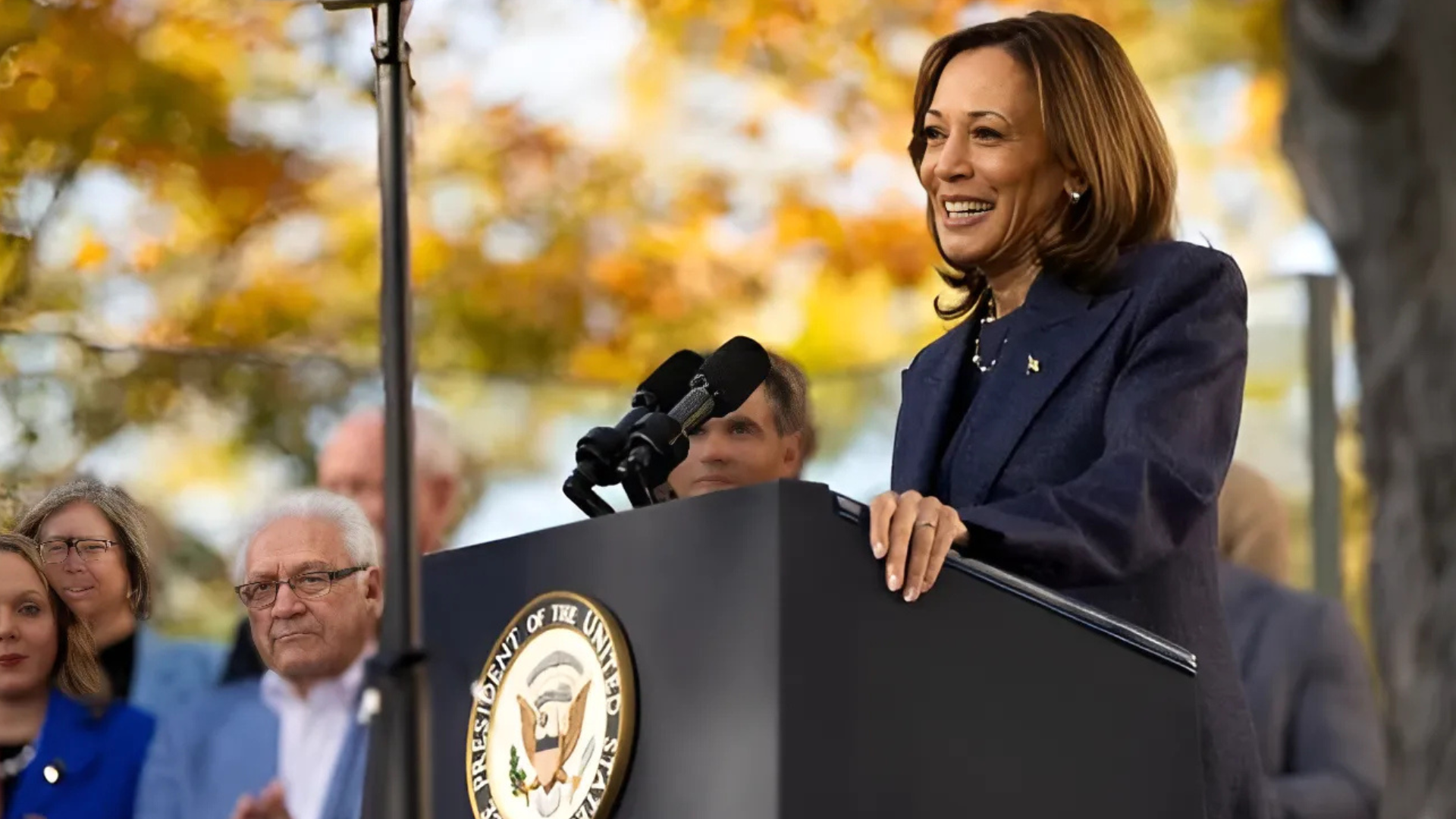 Kamala Harris Pushes Back as Bret Baier Repeatedly Cuts Her Off in Fox News Interview: ‘You Have to Let Me Finish’ 