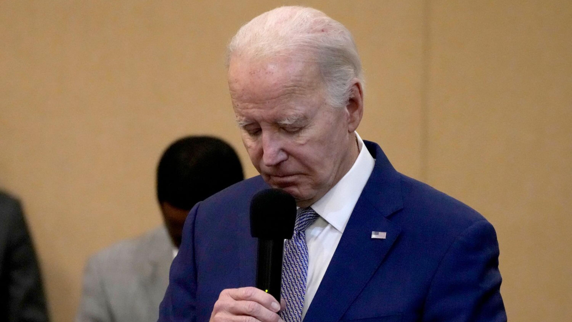 Biden’s “Garbage” Gaffe Gives Trump Unexpected Boost Ahead of Election