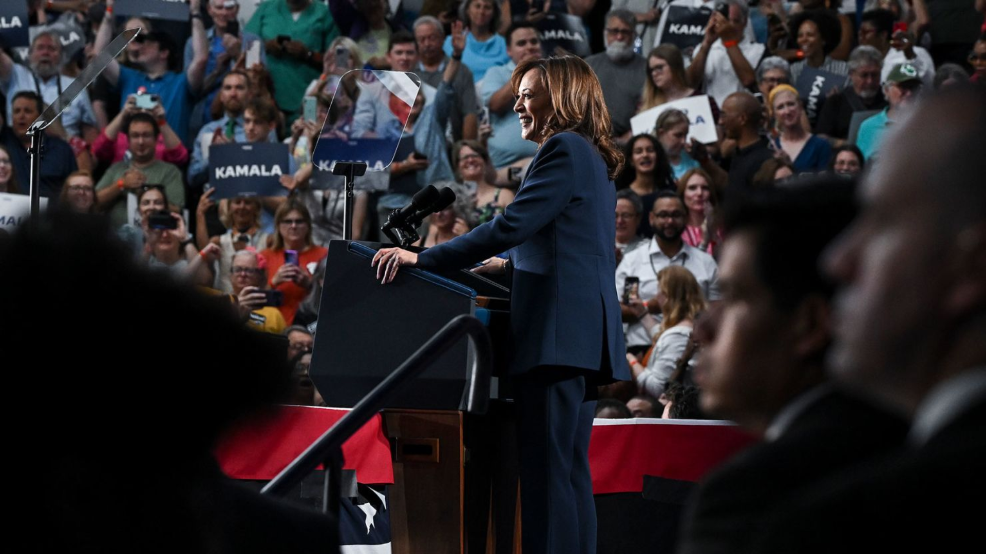 Kamala Harris Rallies Voters in Houston, Emphasizes “Momentum” and Fight for Reproductive Rights